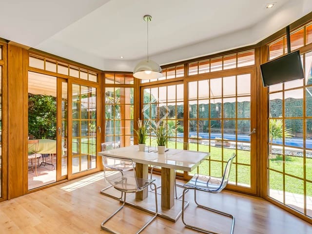 5 bedroom Villa for sale in Las Rozas de Madrid with pool garage - € 1,699,000 (Ref: 9133356)