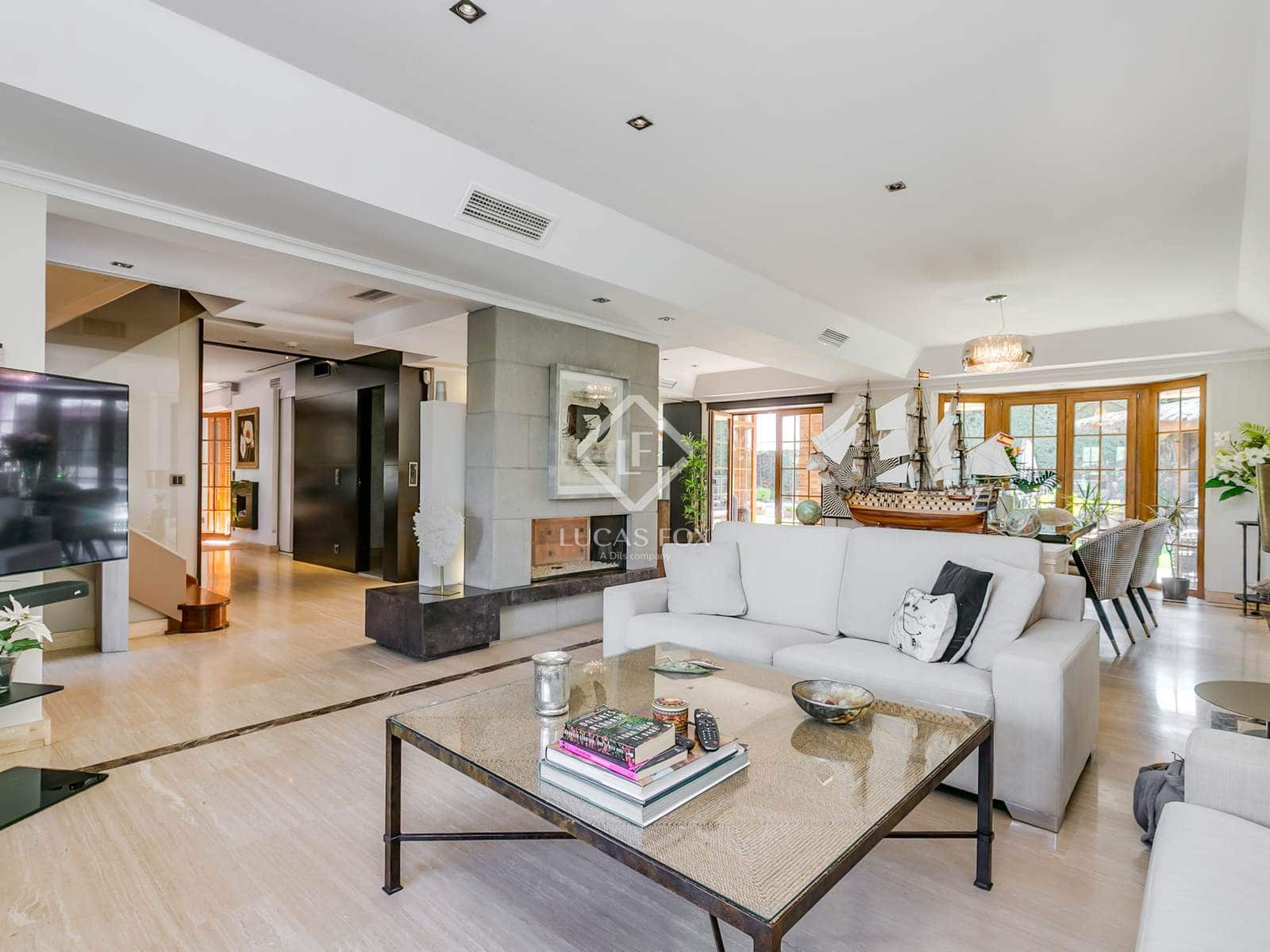 5 soveværelse Villa til salg i Las Rozas de Madrid med swimmingpool garage - € 1.699.000 (Ref: 9133356)