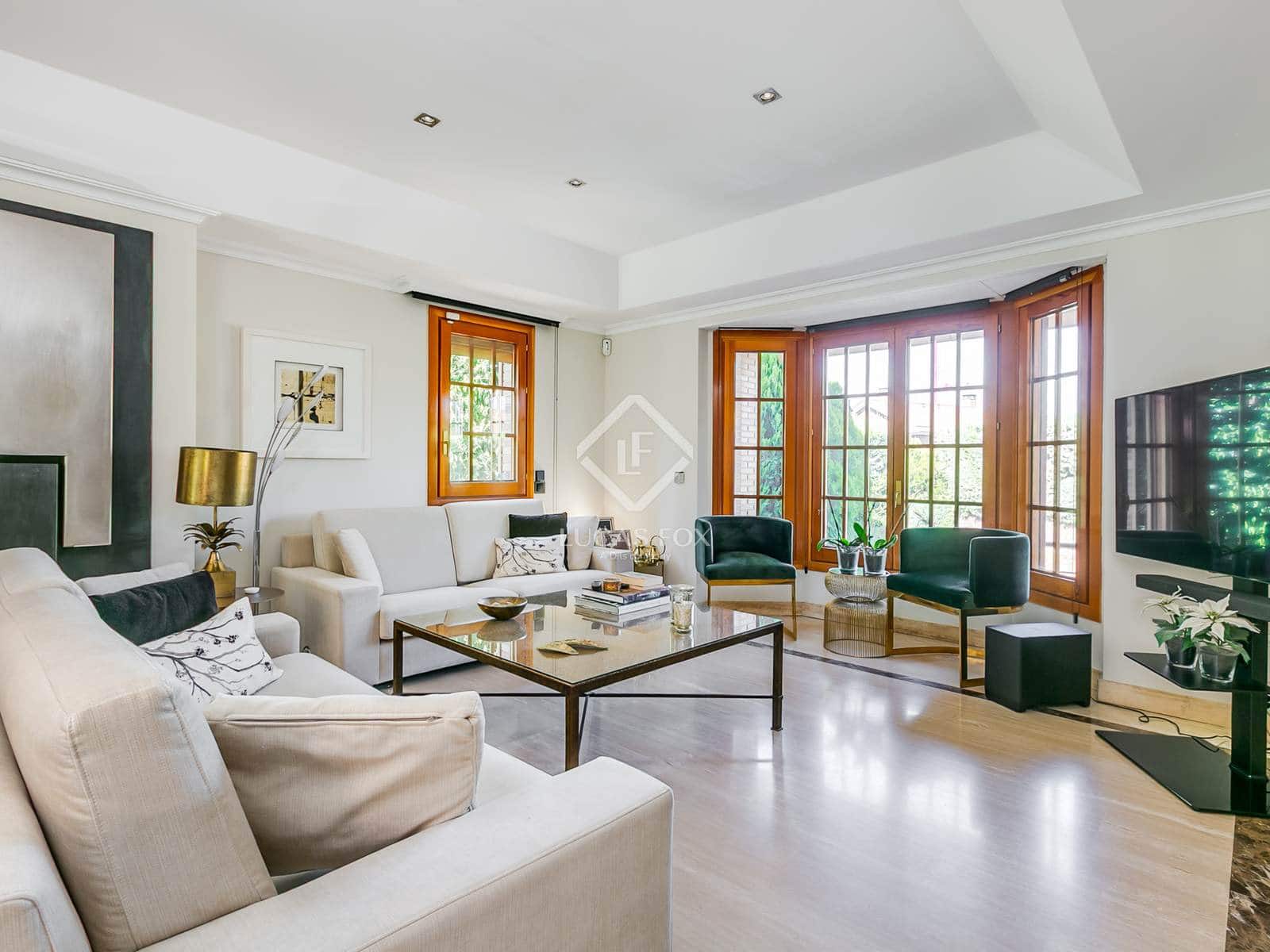 5 soveværelse Villa til salg i Las Rozas de Madrid med swimmingpool garage - € 1.699.000 (Ref: 9133356)