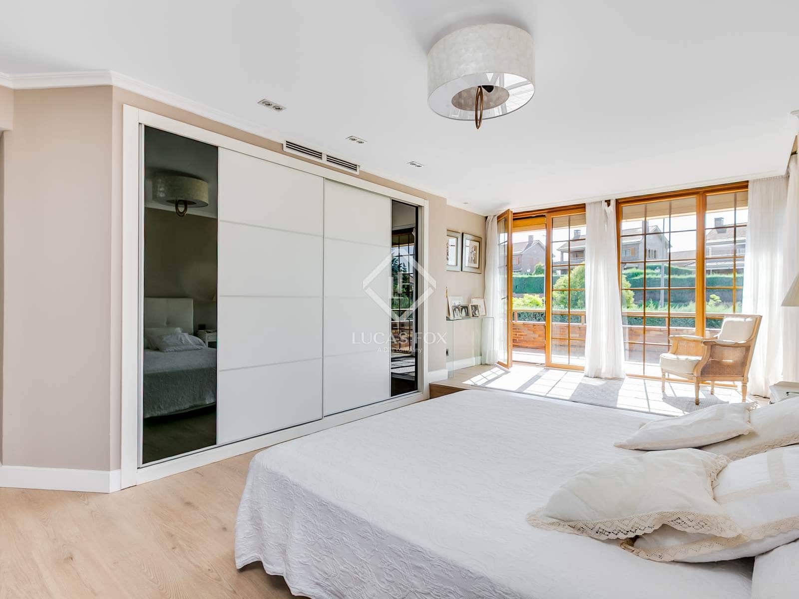 5 soveværelse Villa til salg i Las Rozas de Madrid med swimmingpool garage - € 1.699.000 (Ref: 9133356)