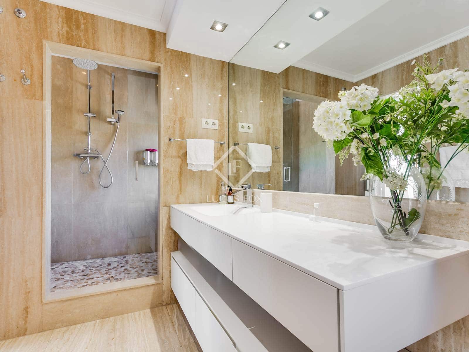 5 soveværelse Villa til salg i Las Rozas de Madrid med swimmingpool garage - € 1.699.000 (Ref: 9133356)