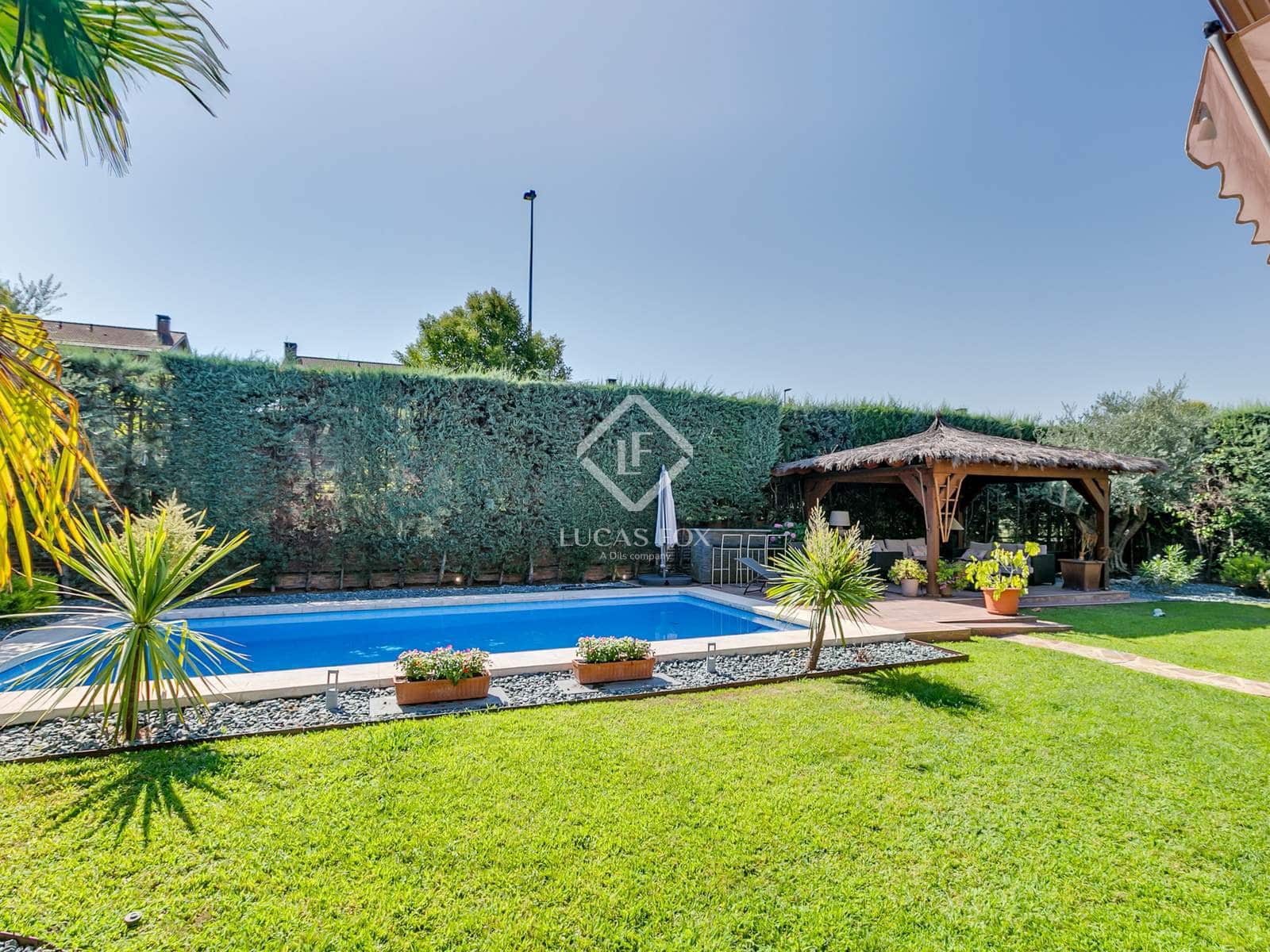 5 soveværelse Villa til salg i Las Rozas de Madrid med swimmingpool garage - € 1.699.000 (Ref: 9133356)