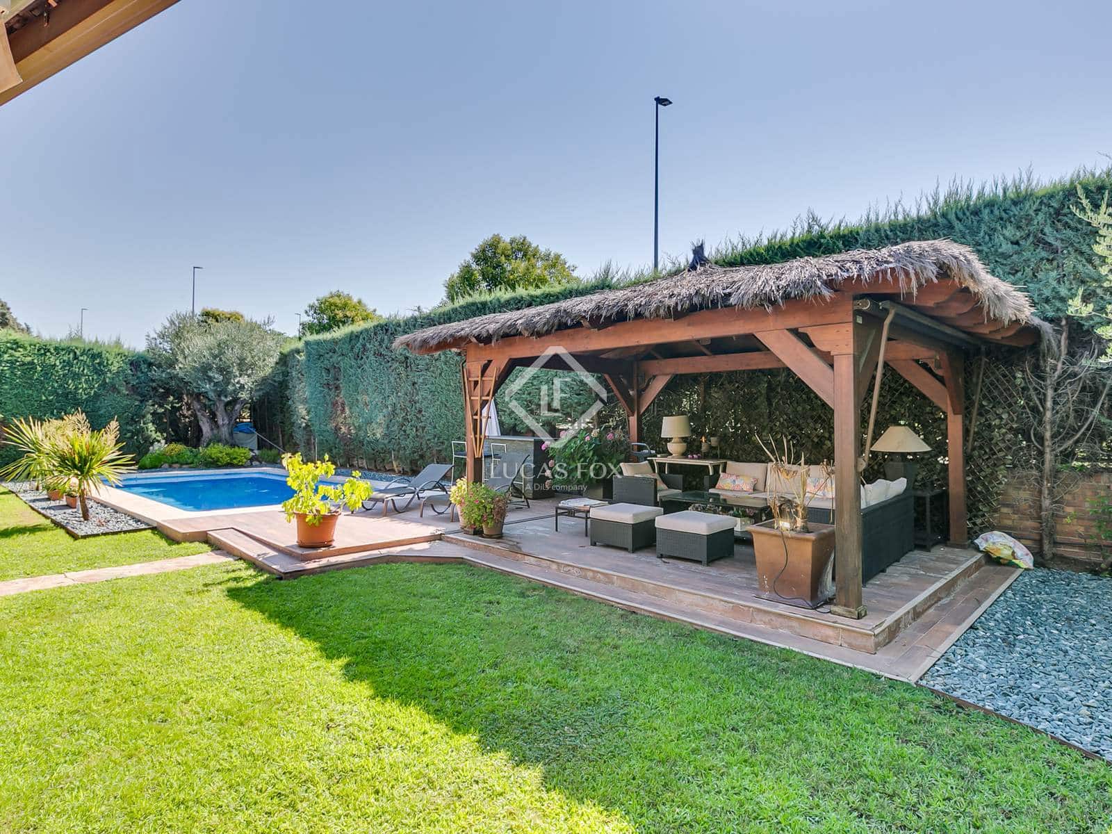 5 soveværelse Villa til salg i Las Rozas de Madrid med swimmingpool garage - € 1.699.000 (Ref: 9133356)