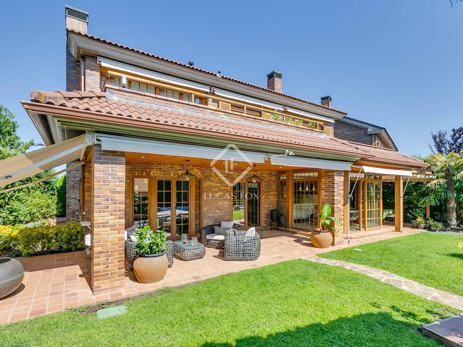 5 soveværelse Villa til salg i Las Rozas de Madrid med swimmingpool garage - € 1.699.000 (Ref: 9133356)