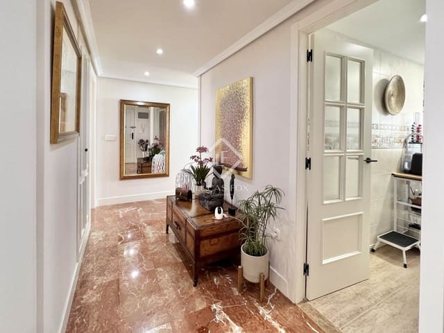 3 slaapkamer Penthouse te koop in Alicante stad met garage - € 490.000 (Ref: 9133640)