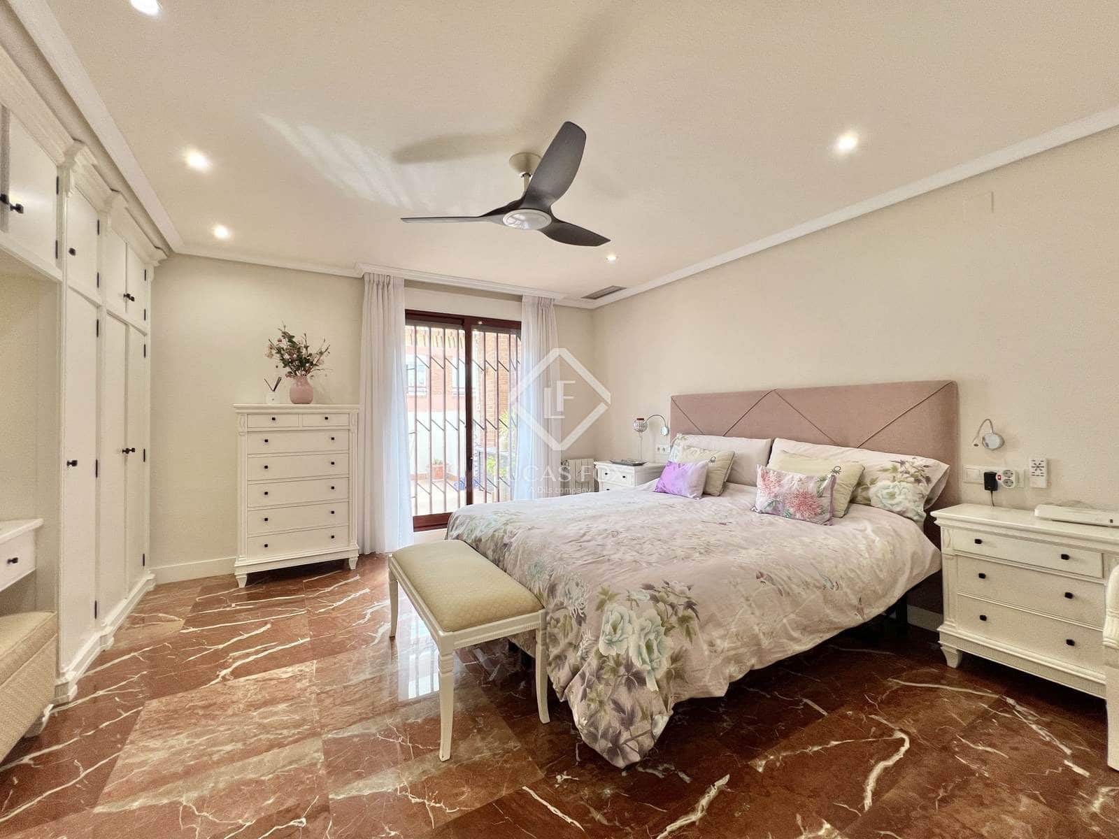 3 slaapkamer Penthouse te koop in Alicante stad met garage - € 490.000 (Ref: 9133640)