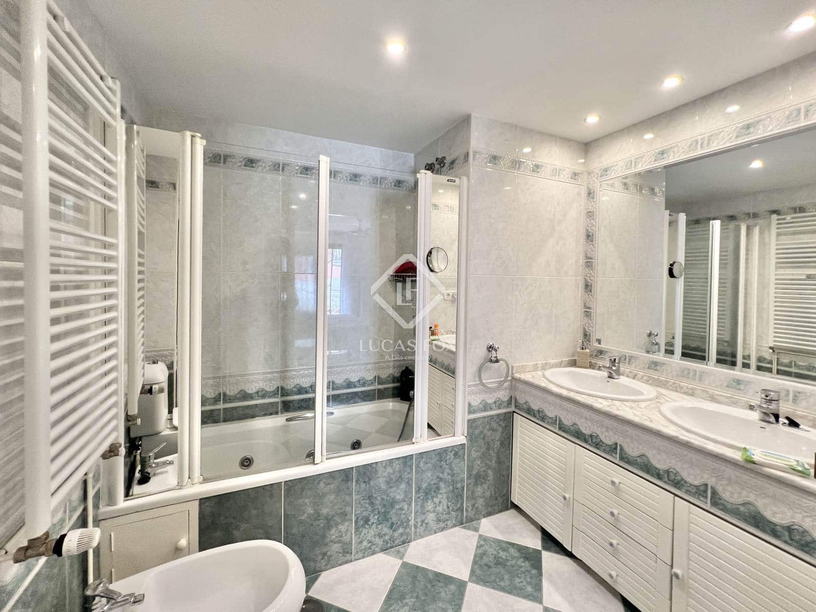 3 slaapkamer Penthouse te koop in Alicante stad met garage - € 490.000 (Ref: 9133640)