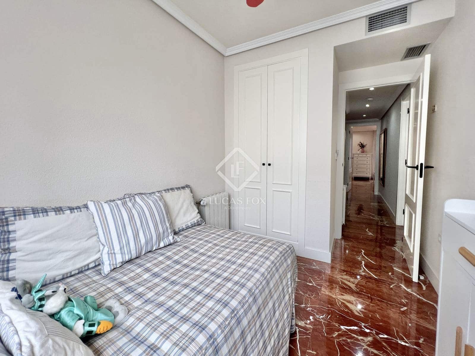 3 slaapkamer Penthouse te koop in Alicante stad met garage - € 490.000 (Ref: 9133640)