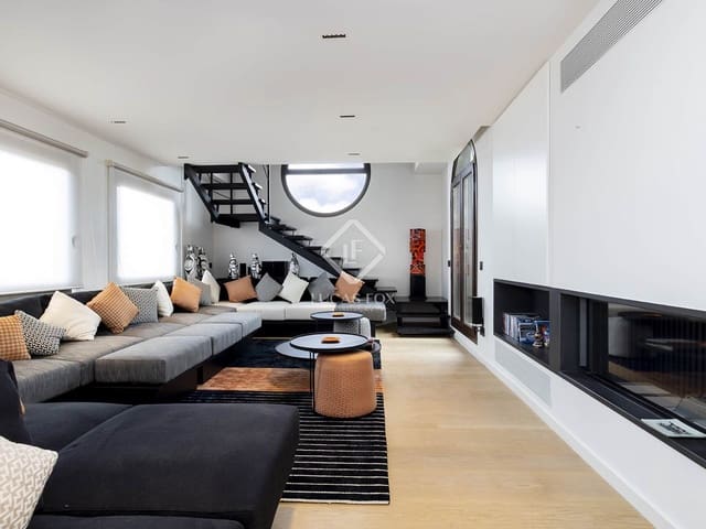 4 bedroom Penthouse for rent in Barcelona city with garage - € 12,000 (Ref: 9133751)