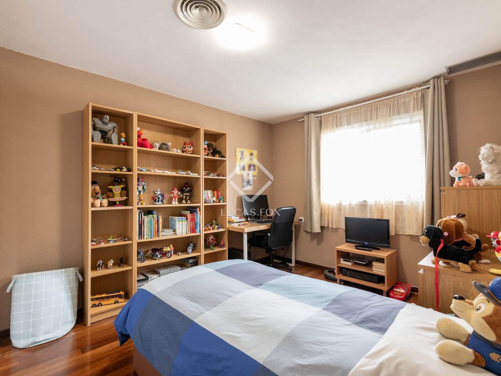 5 soveværelse Villa til salg i Sant Cugat del Valles med garage - € 1.100.000 (Ref: 9133807)