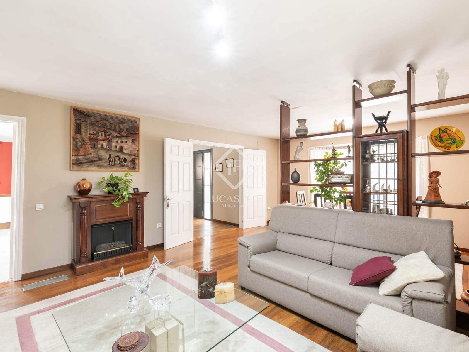 5 soveværelse Villa til salg i Sant Cugat del Valles med garage - € 1.100.000 (Ref: 9133807)