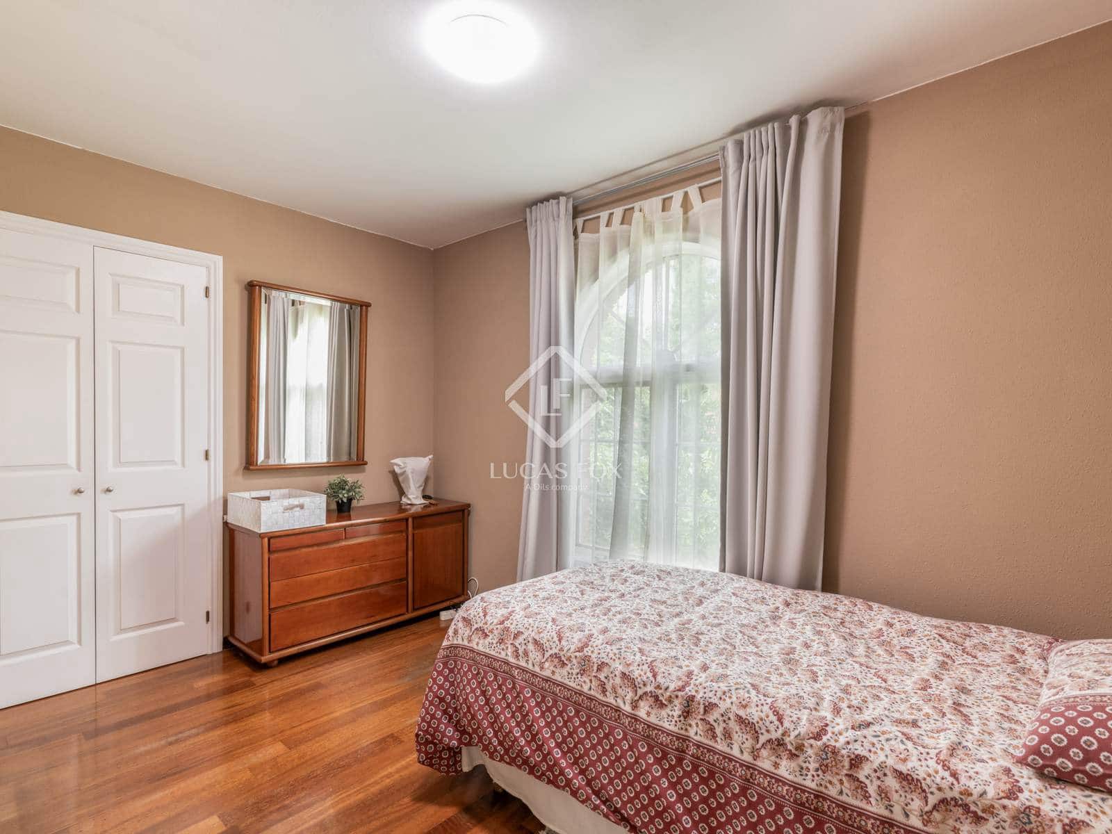 5 soveværelse Villa til salg i Sant Cugat del Valles med garage - € 1.100.000 (Ref: 9133807)