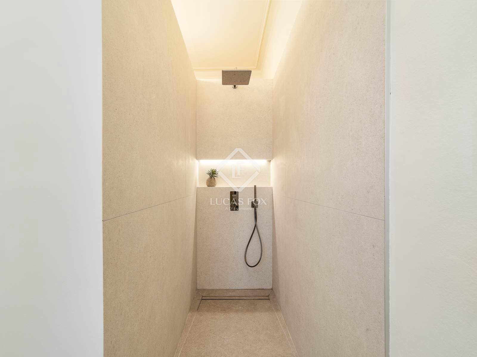 3 slaapkamer Appartement te koop in Barcelona stad - € 1.450.000 (Ref: 9136156)