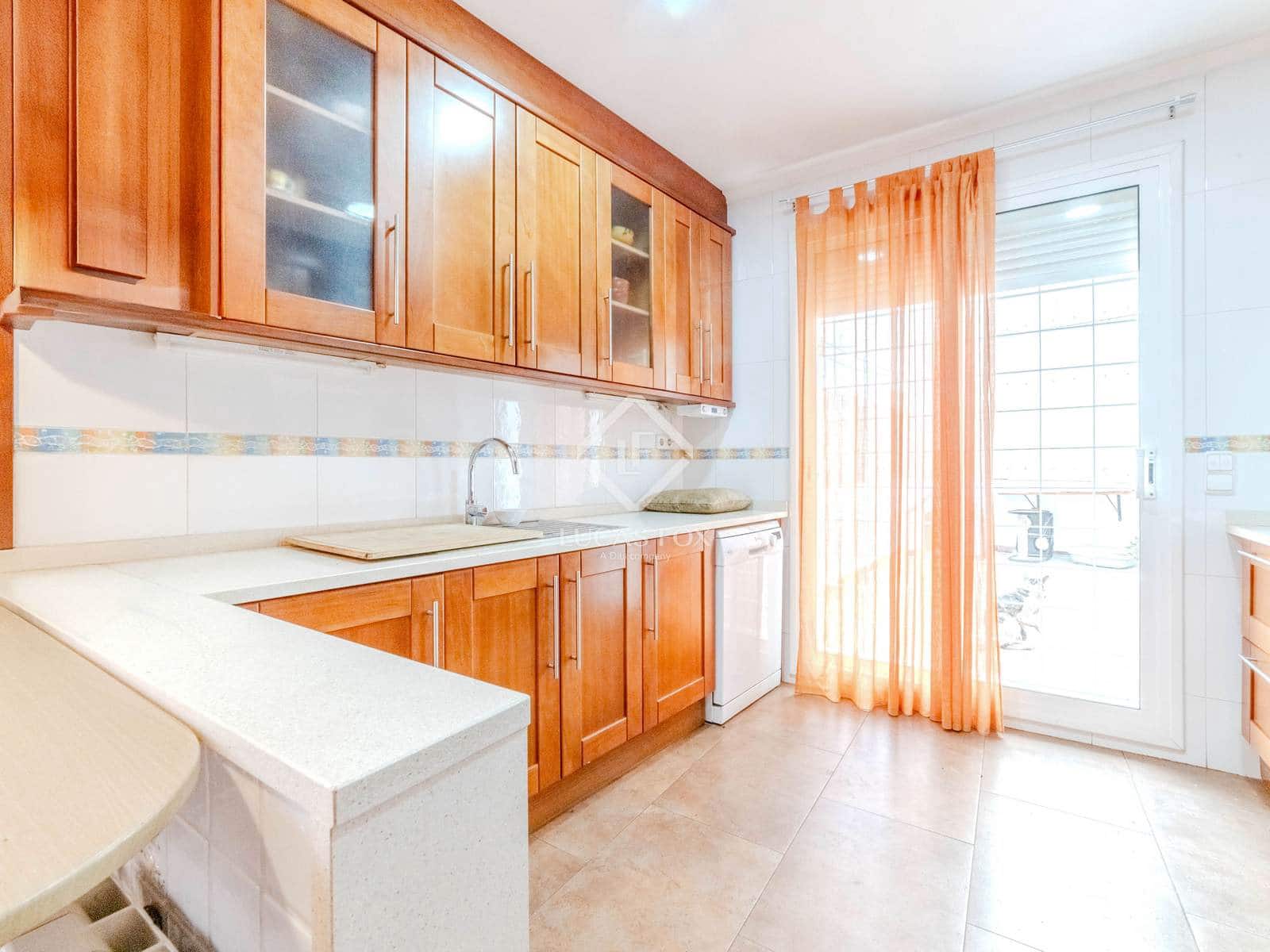 5 sovrum Villa till salu i Sant Pere de Ribes med garage - 575 000 € (Ref: 9136158)