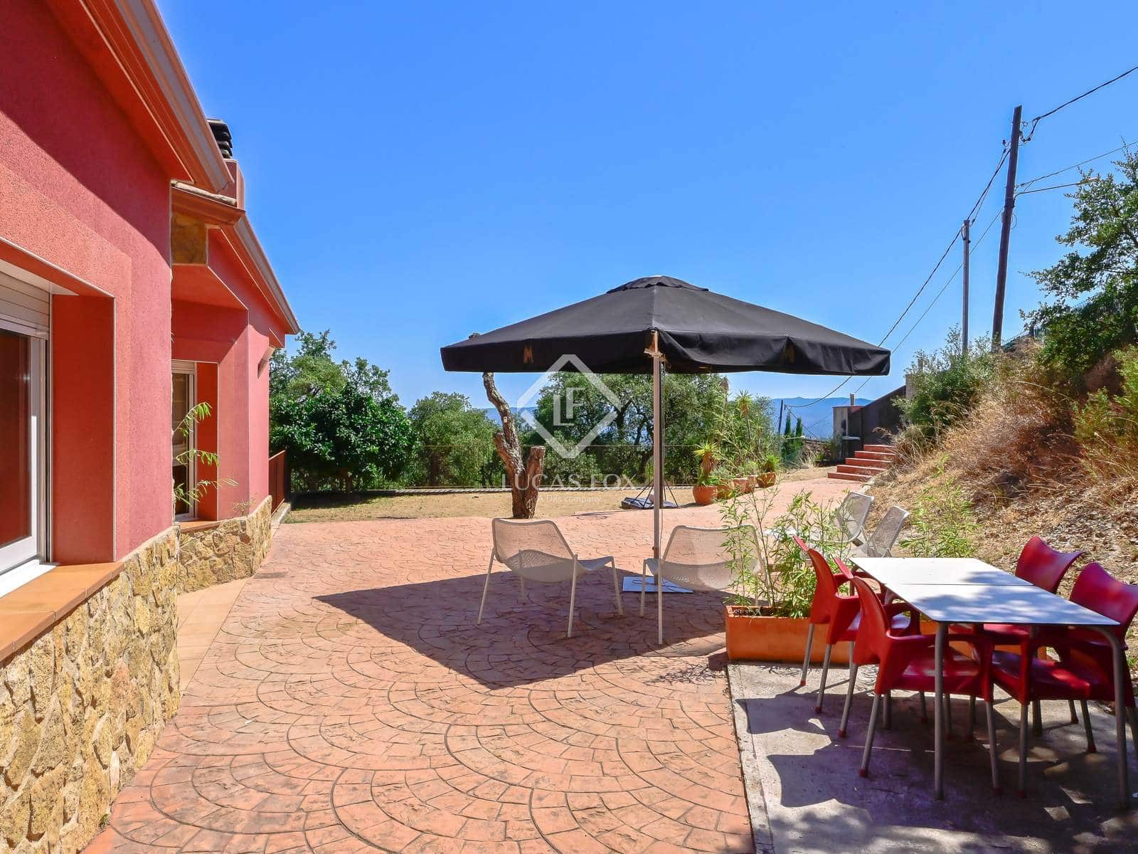 4 soveværelse Villa til salg i Santa Cristina d'Aro med garage - € 399.000 (Ref: 9136159)