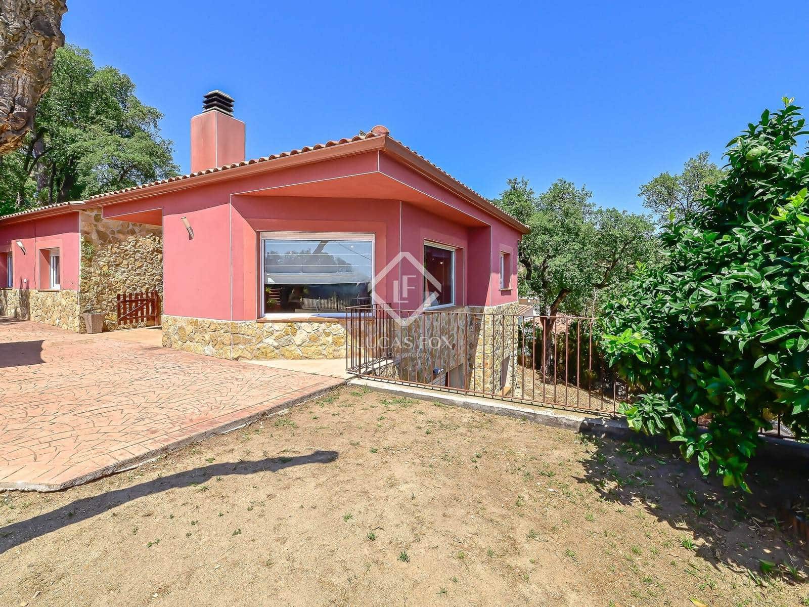 4 soveværelse Villa til salg i Santa Cristina d'Aro med garage - € 399.000 (Ref: 9136159)