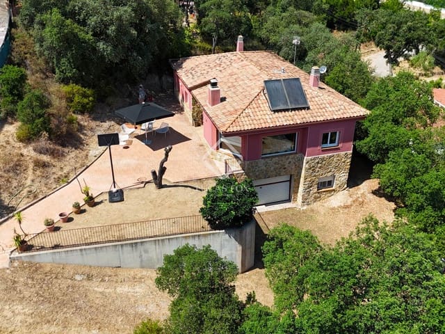 4 makuuhuone Huvila myytävänä paikassa Santa Cristina d'Aro mukana 
autotalli - 399 000 € (Ref: 9136159)