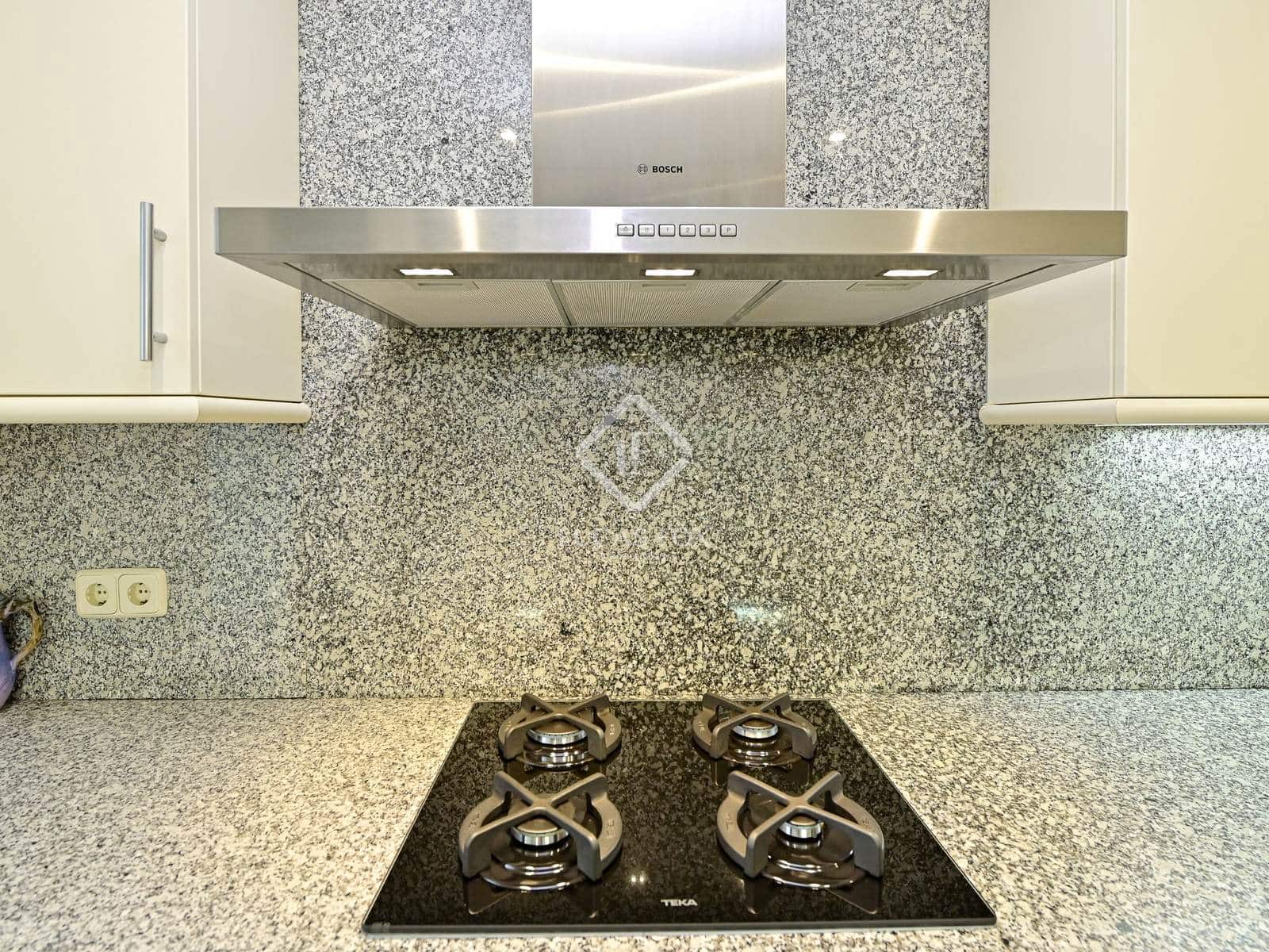 3 soveværelse Lejlighed til salg i Platja d'Aro med swimmingpool garage - € 595.000 (Ref: 9136160)