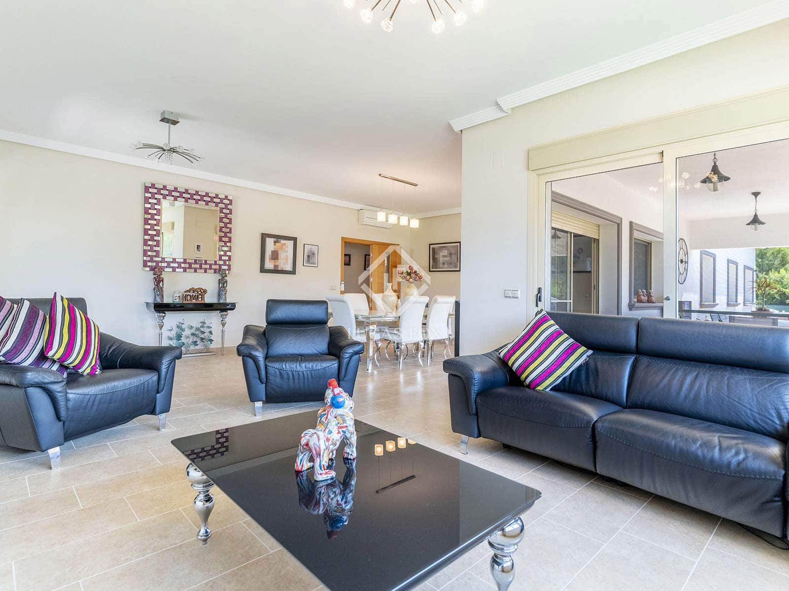 4 soverom Villa til salgs i Calpe / Calp med svømmebasseng garasje - € 899 500 (Ref: 9136384)