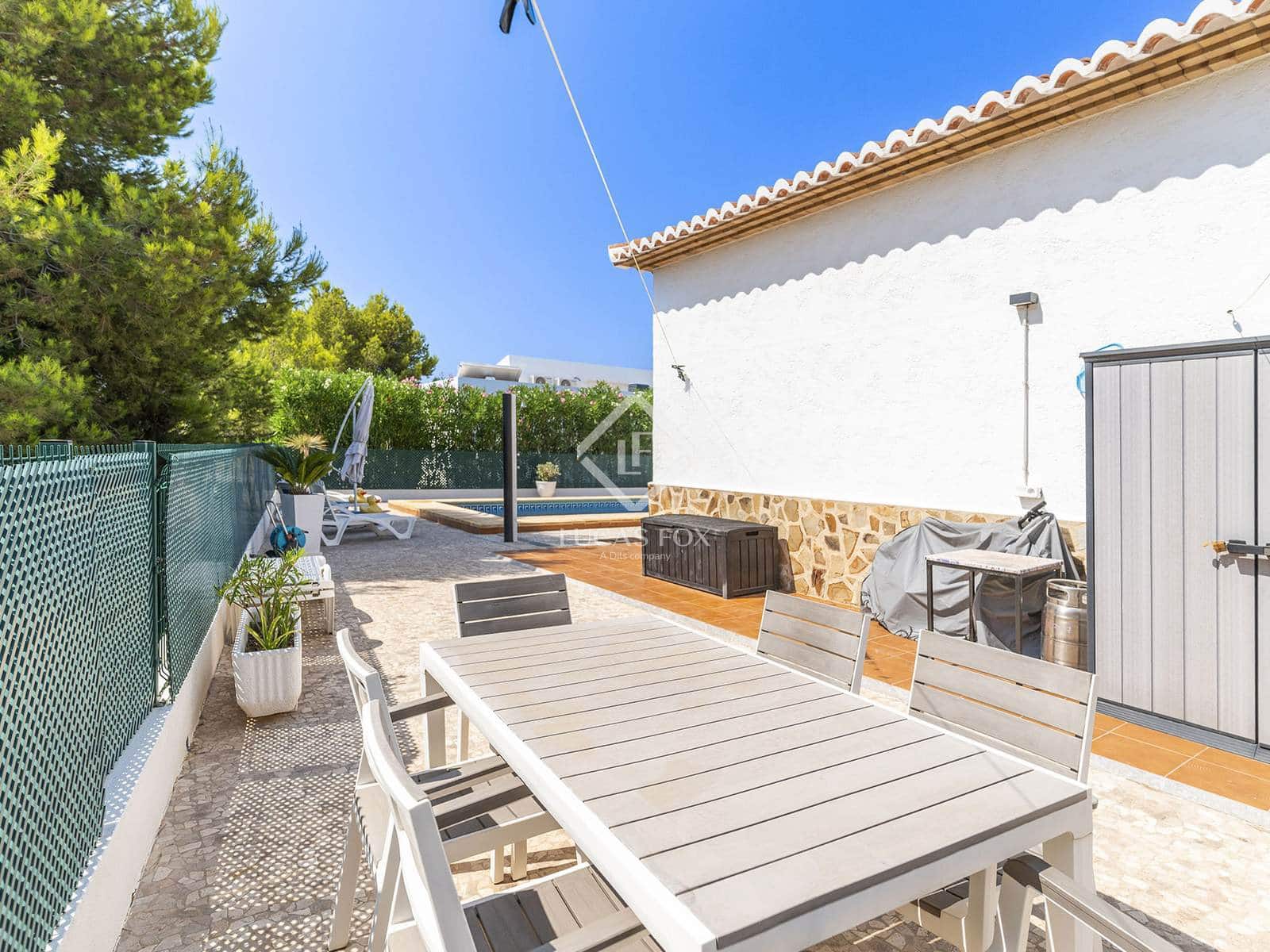 4 soverom Villa til salgs i Calpe / Calp med svømmebasseng garasje - € 899 500 (Ref: 9136384)