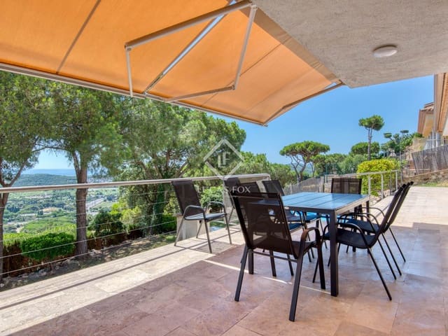 Villa/Maison de 6 chambres à louer à Castell d'Aro, Castell-Platja d'Aro avec piscine garage - 5 000 € (Ref: 9137461)