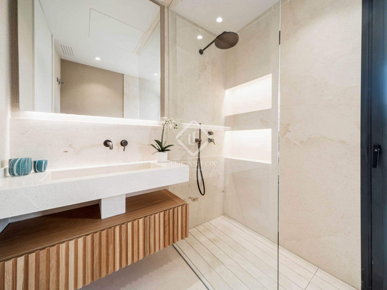 2 Zimmer Apartment zu verkaufen in Nueva Andalucia mit Pool Garage - 1.058.643 € (Ref: 9138460)