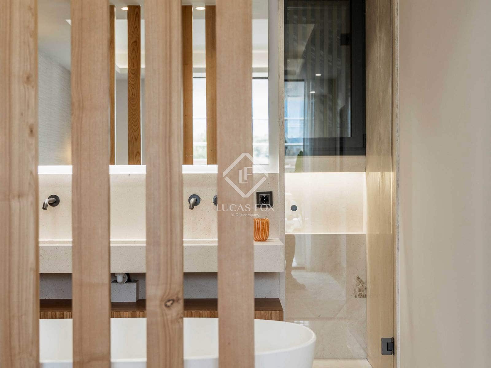 2 Zimmer Apartment zu verkaufen in Nueva Andalucia mit Pool Garage - 1.058.643 € (Ref: 9138460)