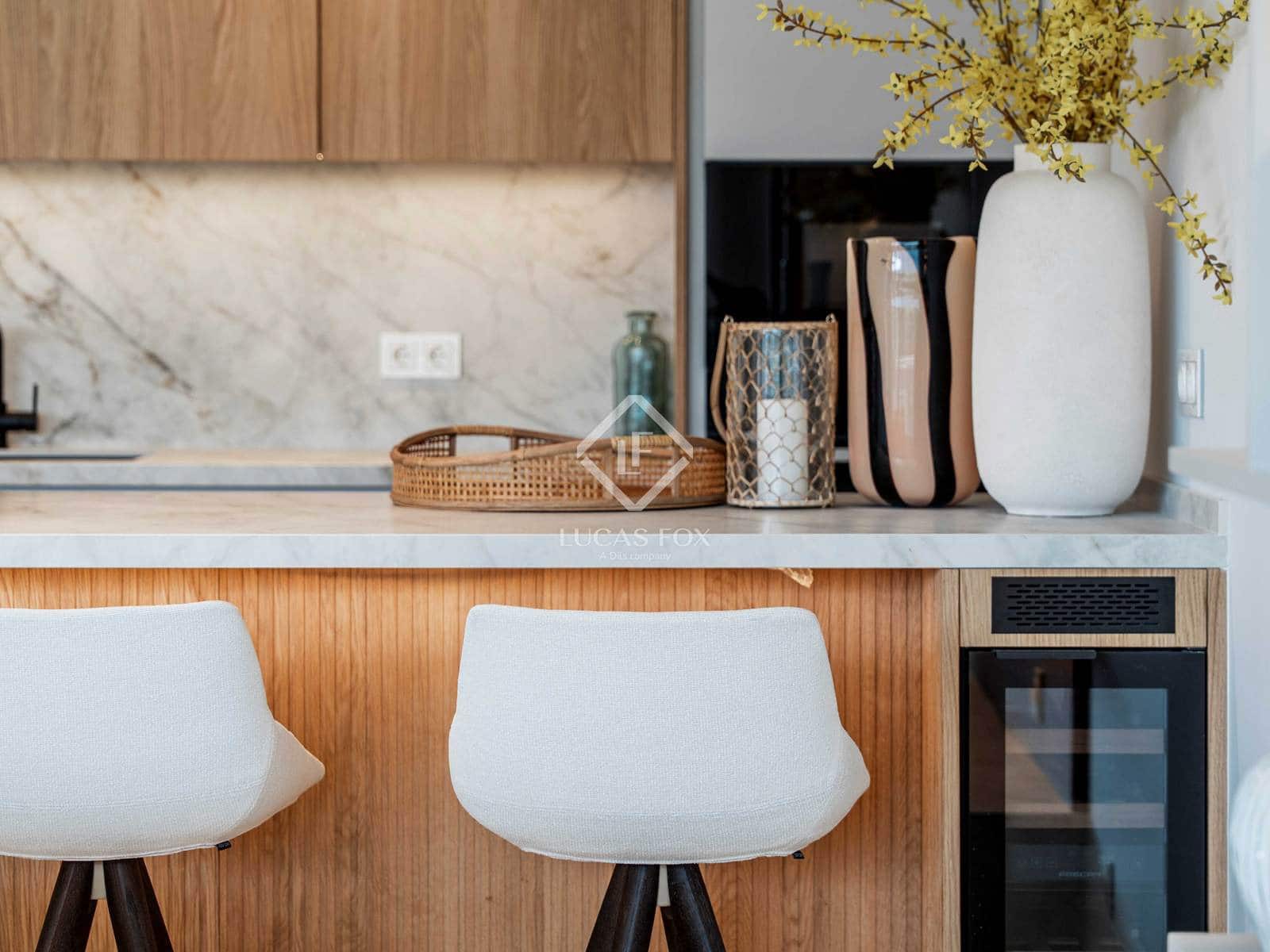 2 Zimmer Apartment zu verkaufen in Nueva Andalucia mit Pool Garage - 1.058.643 € (Ref: 9138460)