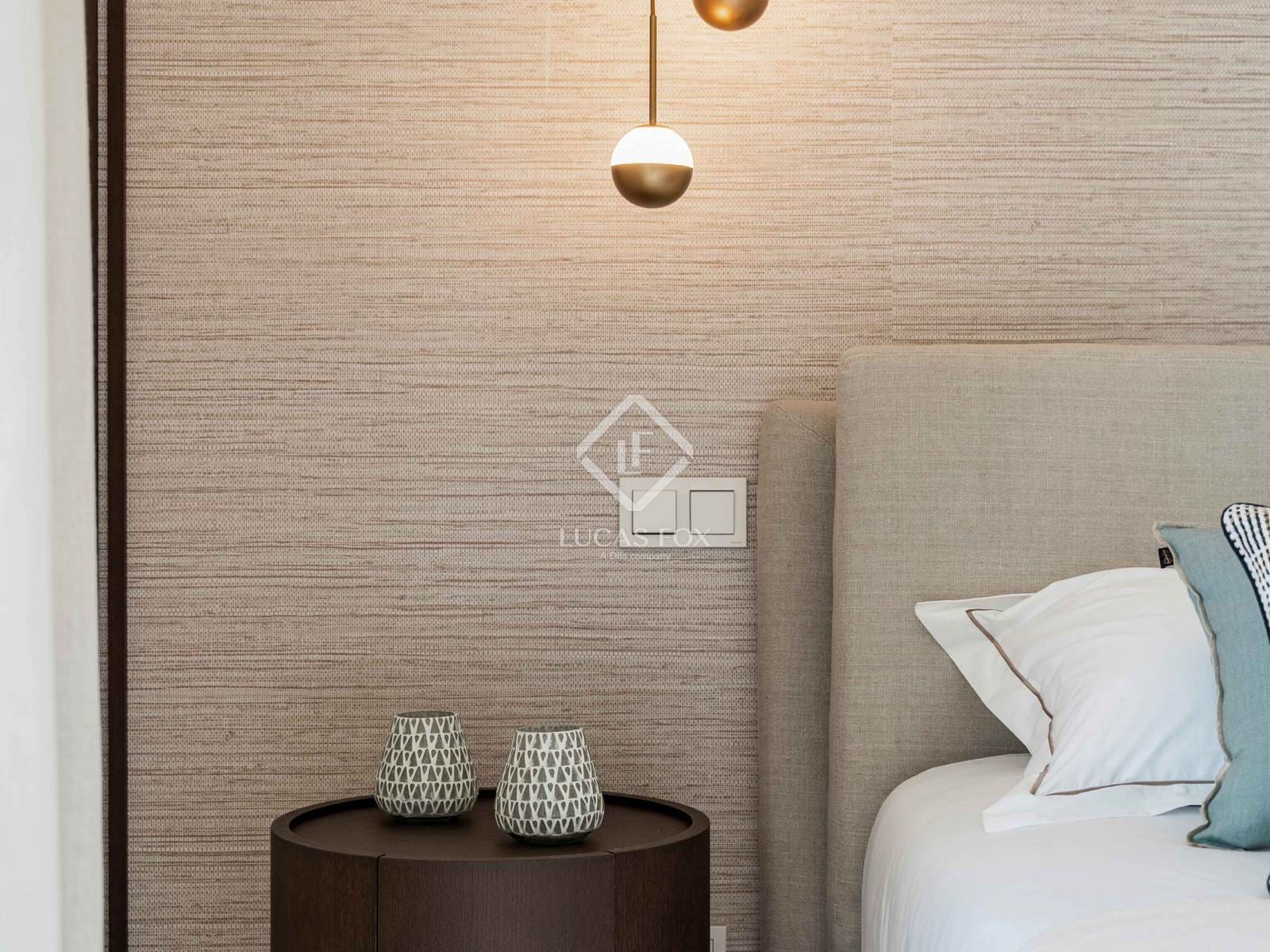 2 Zimmer Apartment zu verkaufen in Nueva Andalucia mit Pool Garage - 1.058.643 € (Ref: 9138460)