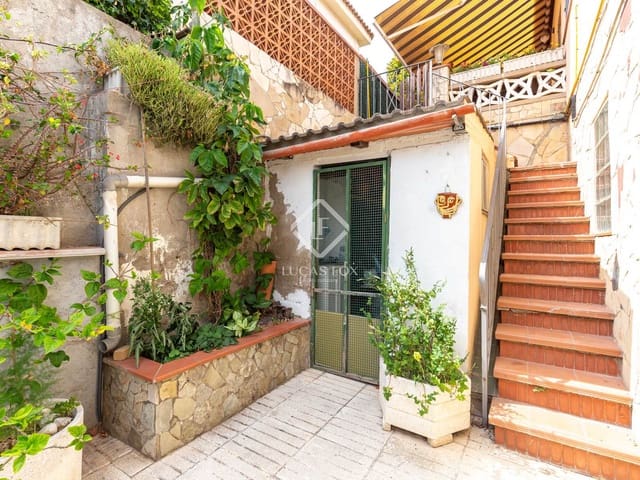 3 slaapkamer Villa te koop in Sant Just Desvern - € 850.000 (Ref: 9138461)