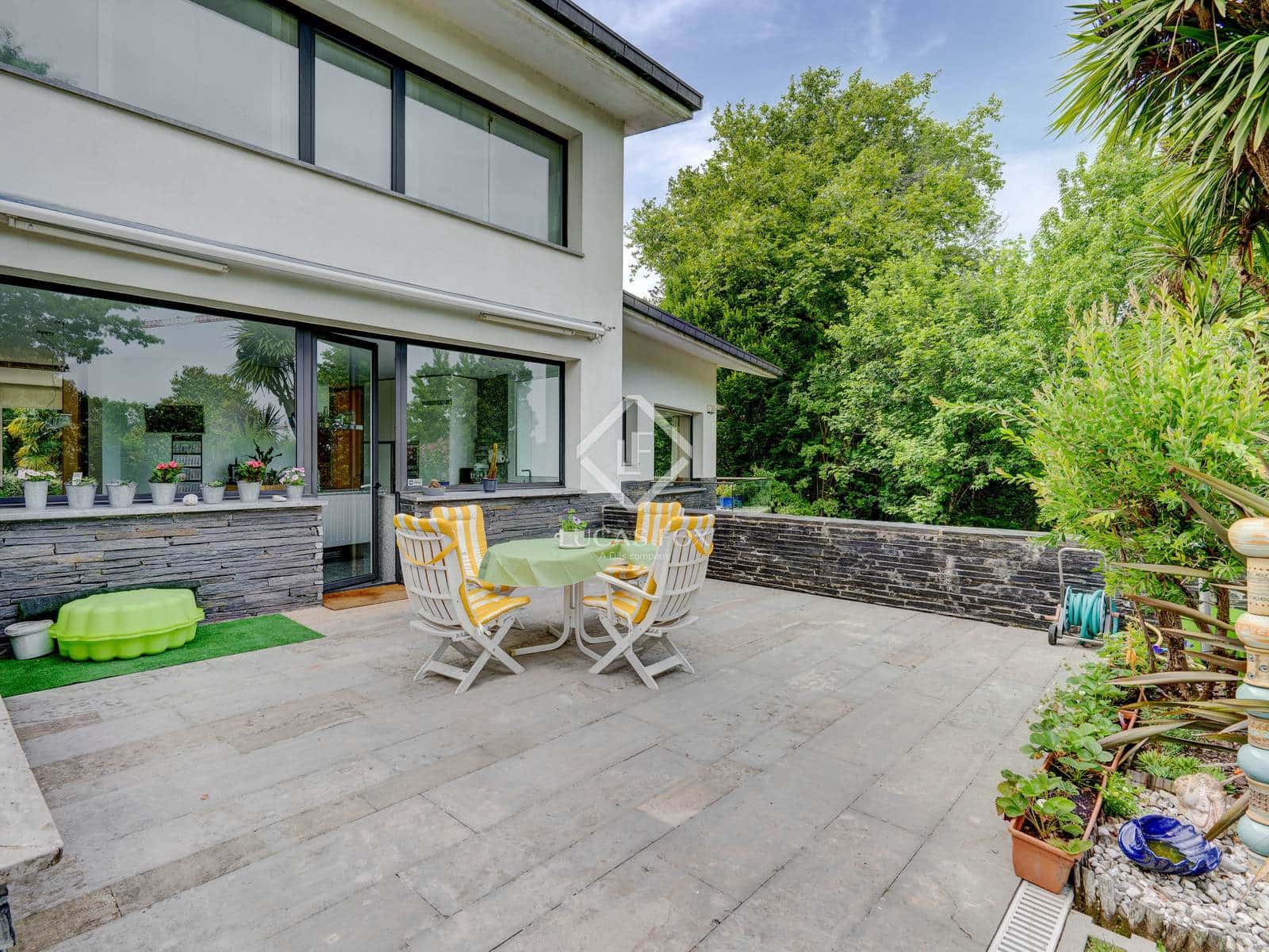 5 soveværelse Villa til salg i Irun med swimmingpool garage - € 1.590.000 (Ref: 9138462)