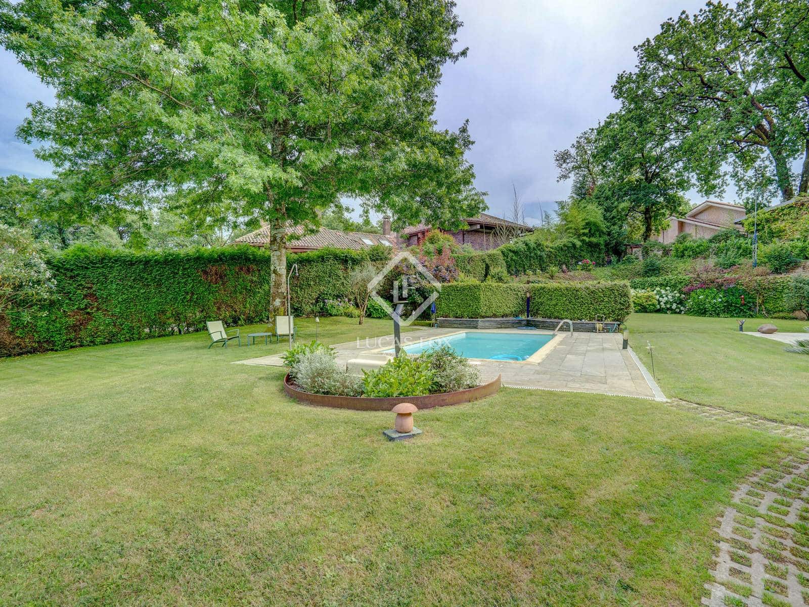 5 soveværelse Villa til salg i Irun med swimmingpool garage - € 1.590.000 (Ref: 9138462)