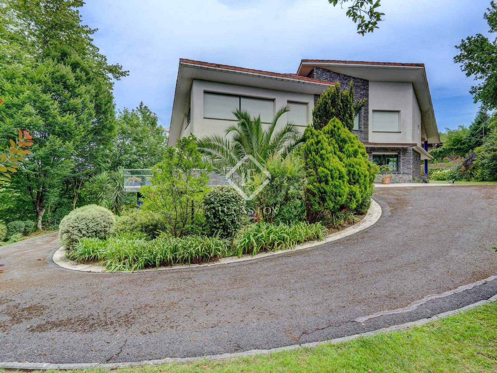 5 soveværelse Villa til salg i Irun med swimmingpool garage - € 1.590.000 (Ref: 9138462)