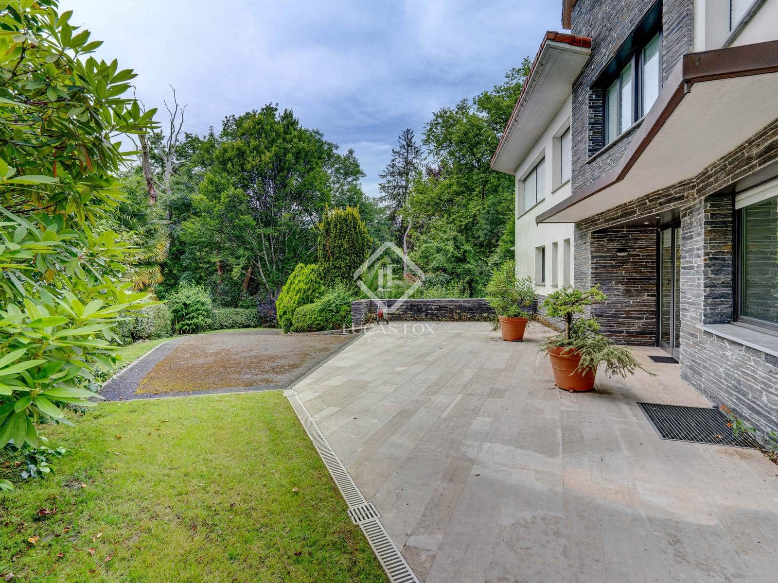 5 soveværelse Villa til salg i Irun med swimmingpool garage - € 1.590.000 (Ref: 9138462)