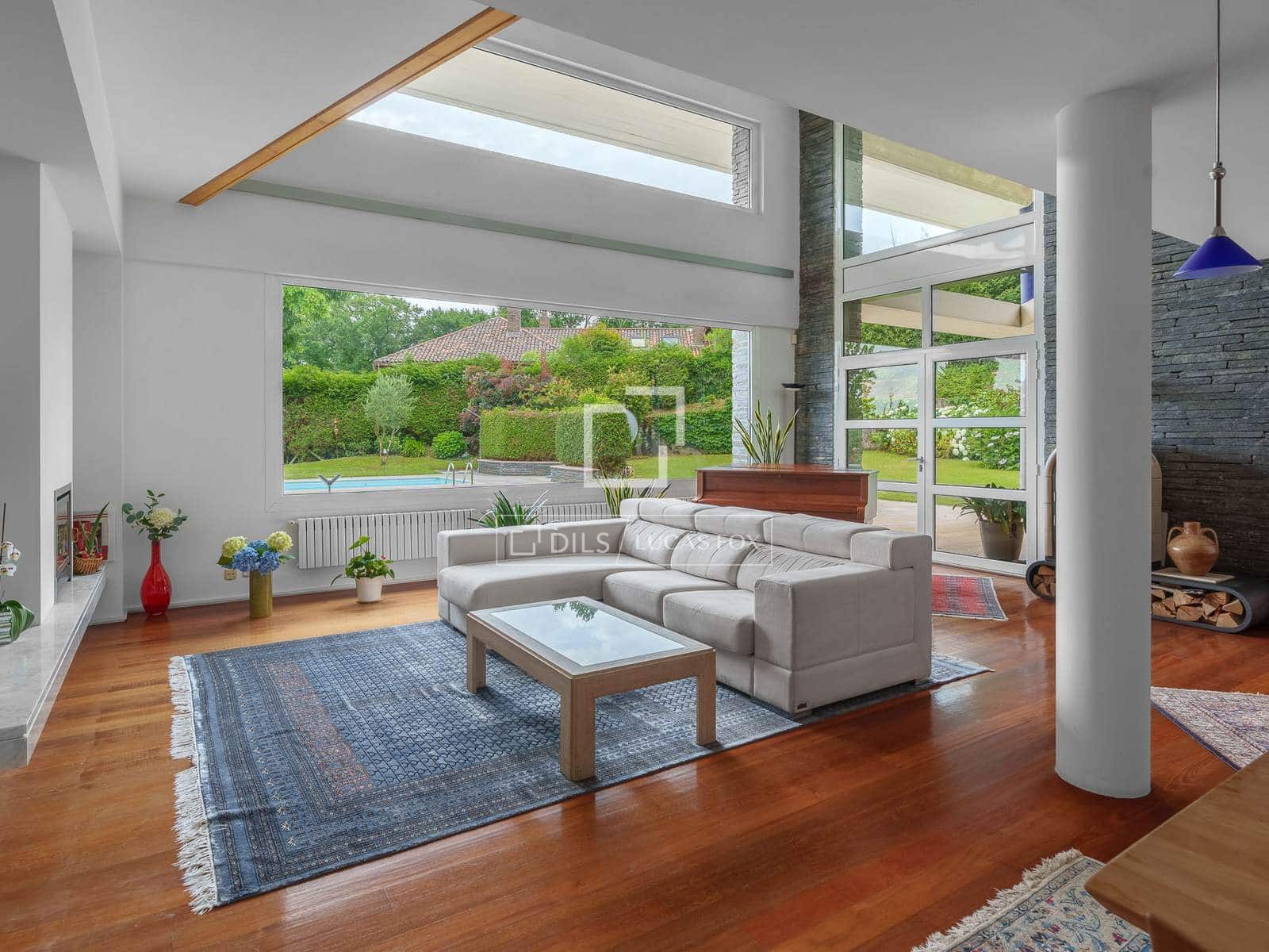 5 bedroom Villa for sale in Irun with pool garage - € 1,585,000 (Ref: 9138462)
