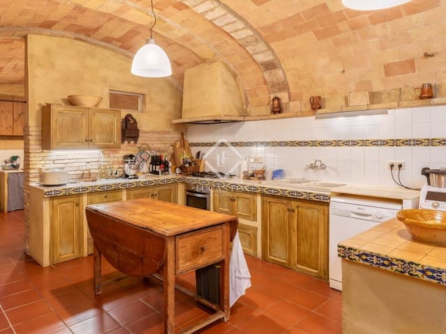 6 bedroom Finca/Country House for sale in Garrigàs with pool garage - € 1,790,000 (Ref: 9138559)