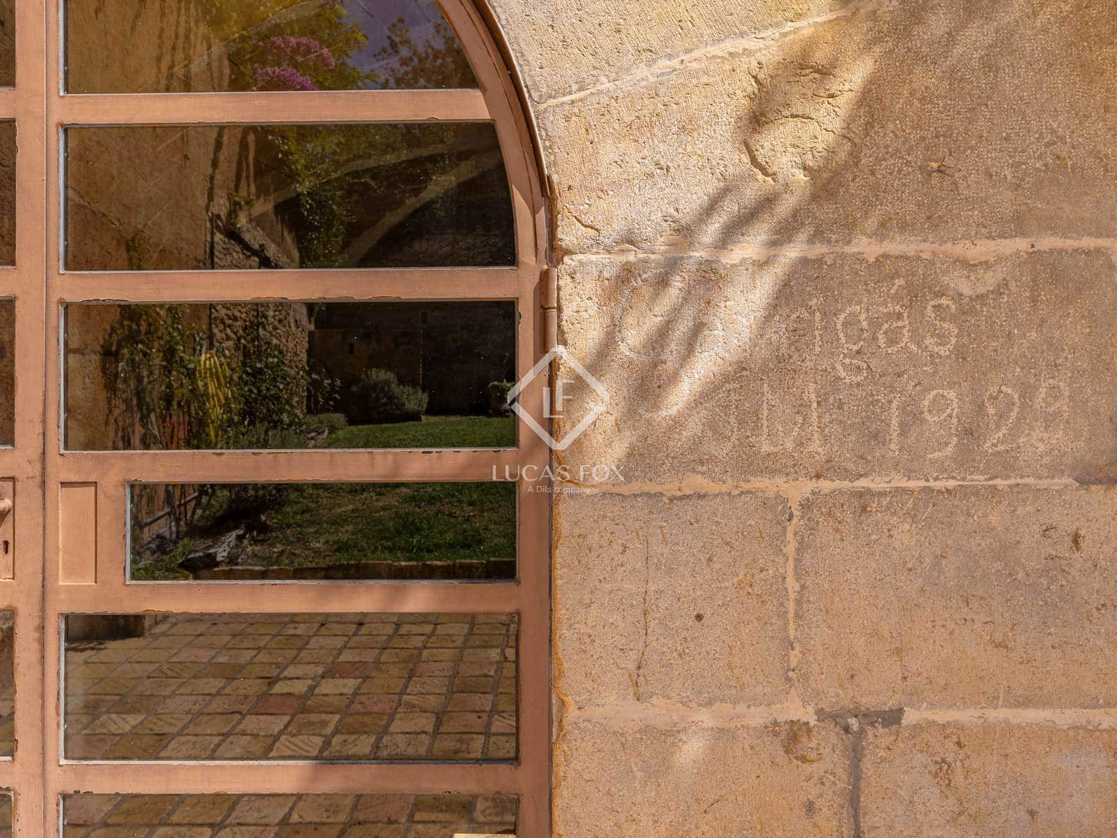 6 soveværelse Finca/Landehus til salg i Garrigas med swimmingpool garage - € 1.790.000 (Ref: 9138559)