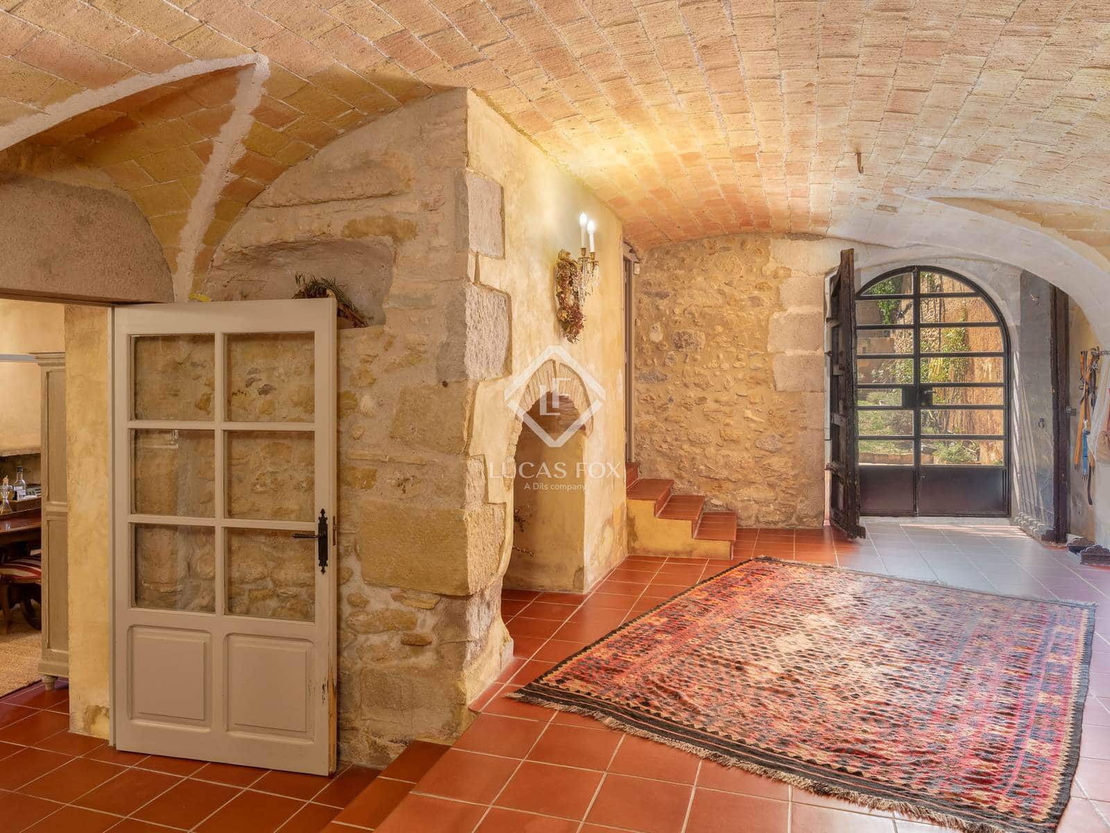 6 soveværelse Finca/Landehus til salg i Garrigas med swimmingpool garage - € 1.790.000 (Ref: 9138559)