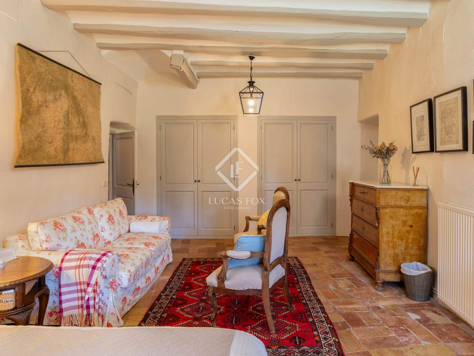 6 soveværelse Finca/Landehus til salg i Garrigas med swimmingpool garage - € 1.790.000 (Ref: 9138559)