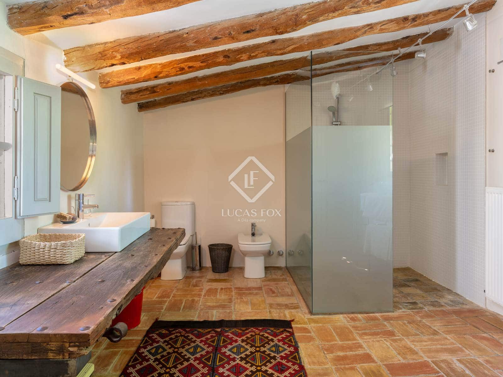 6 soveværelse Finca/Landehus til salg i Garrigas med swimmingpool garage - € 1.790.000 (Ref: 9138559)