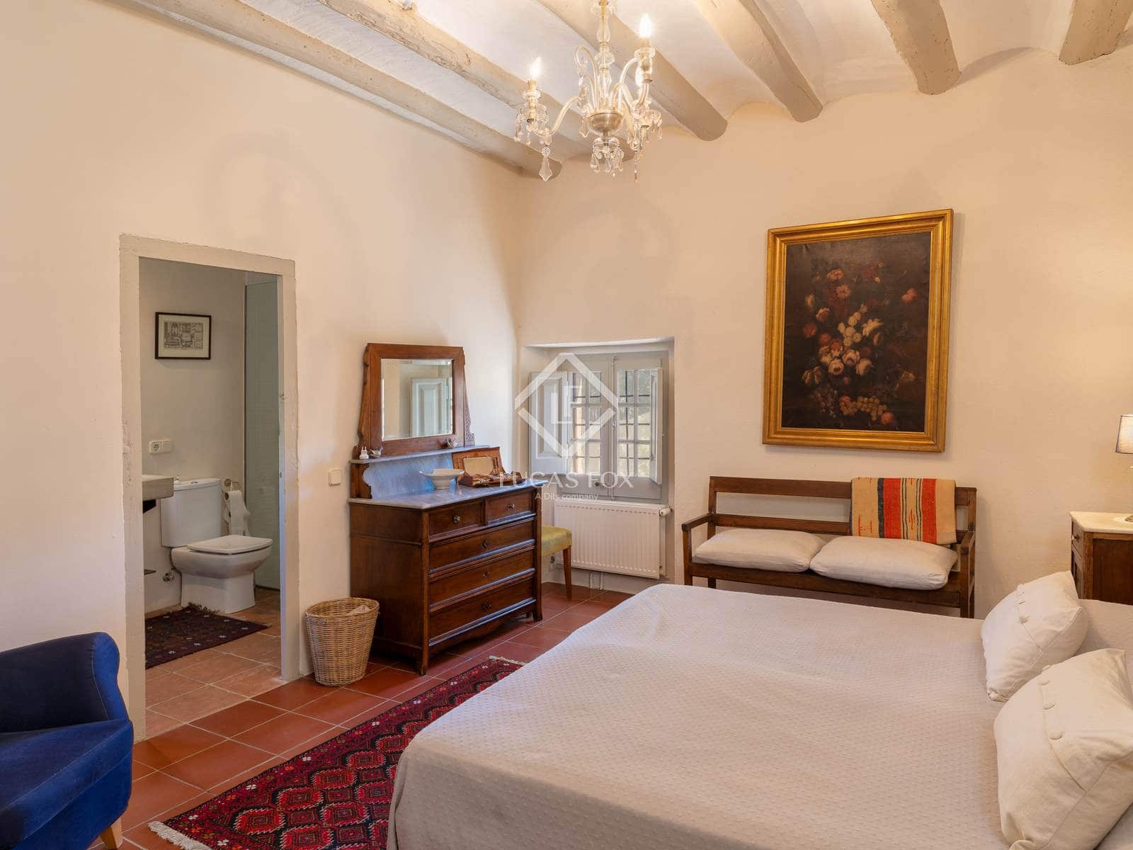 6 soveværelse Finca/Landehus til salg i Garrigas med swimmingpool garage - € 1.790.000 (Ref: 9138559)