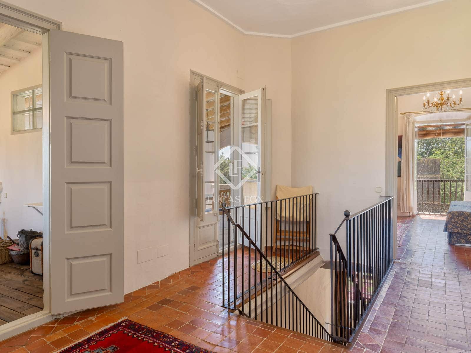 6 soveværelse Finca/Landehus til salg i Garrigas med swimmingpool garage - € 1.790.000 (Ref: 9138559)