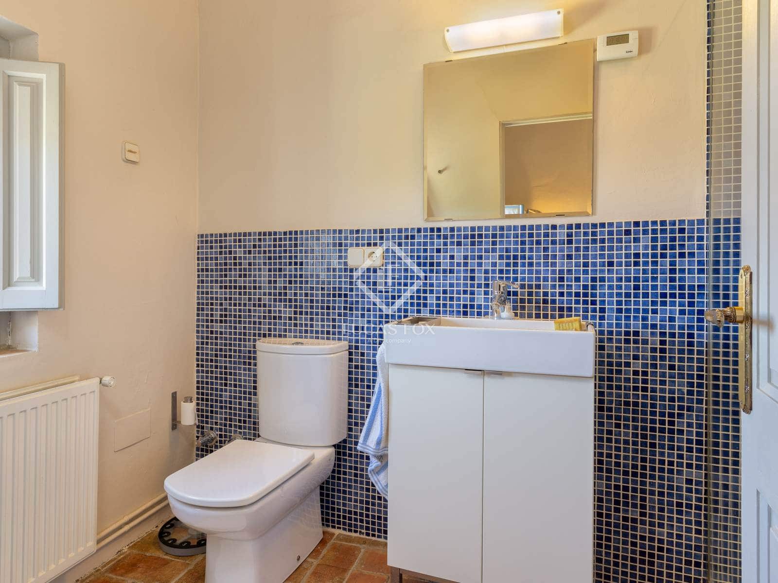 6 soveværelse Finca/Landehus til salg i Garrigas med swimmingpool garage - € 1.790.000 (Ref: 9138559)