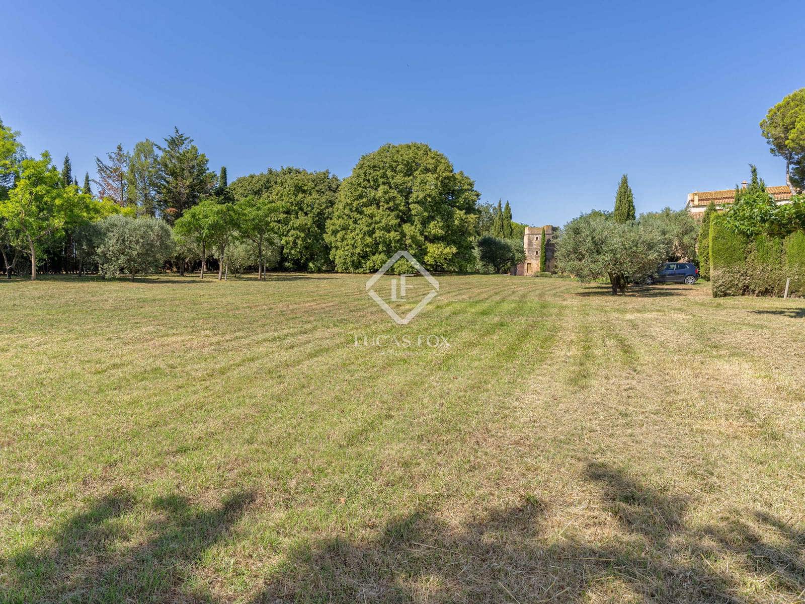 6 soveværelse Finca/Landehus til salg i Garrigas med swimmingpool garage - € 1.790.000 (Ref: 9138559)