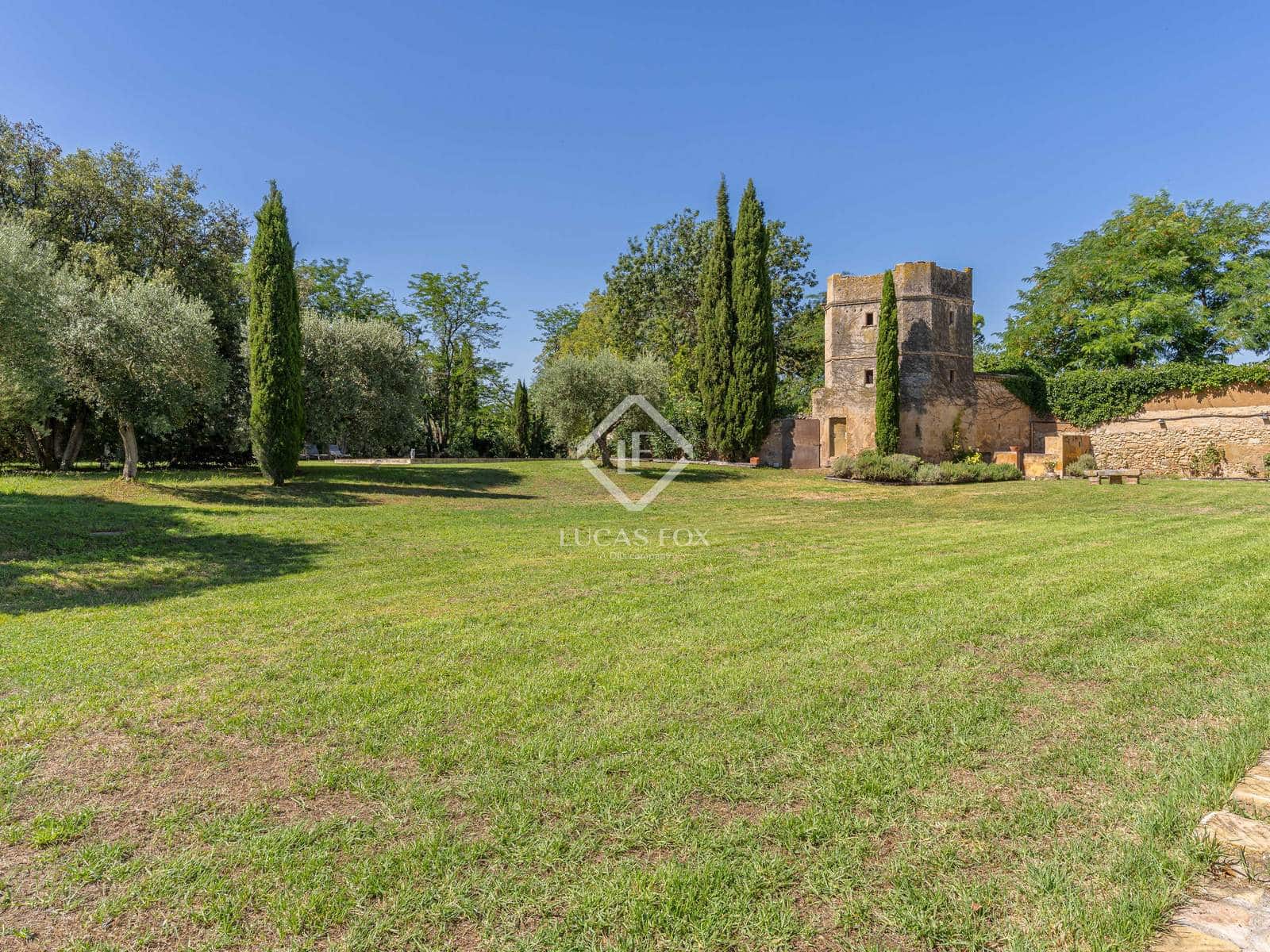 6 soveværelse Finca/Landehus til salg i Garrigas med swimmingpool garage - € 1.790.000 (Ref: 9138559)