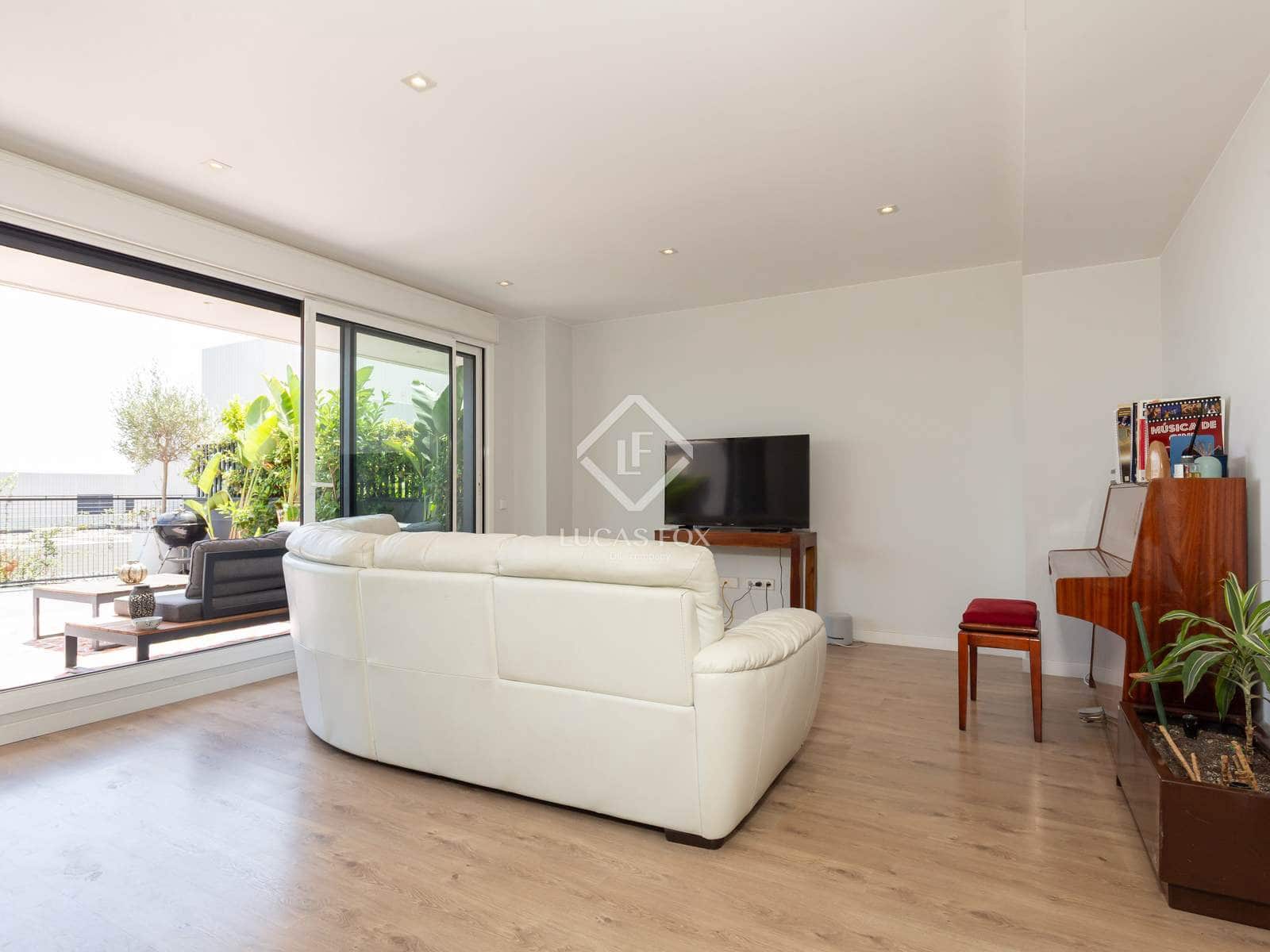 5 slaapkamer Villa te huur in Esplugues de Llobregat met zwembad garage - € 8.000 (Ref: 9138560)