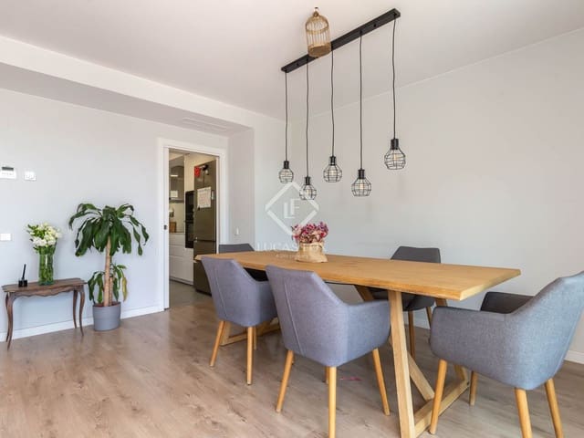 Villa/Maison de 5 chambres à louer à Esplugues de Llobregat avec piscine garage - 8 000 € (Ref: 9138560)