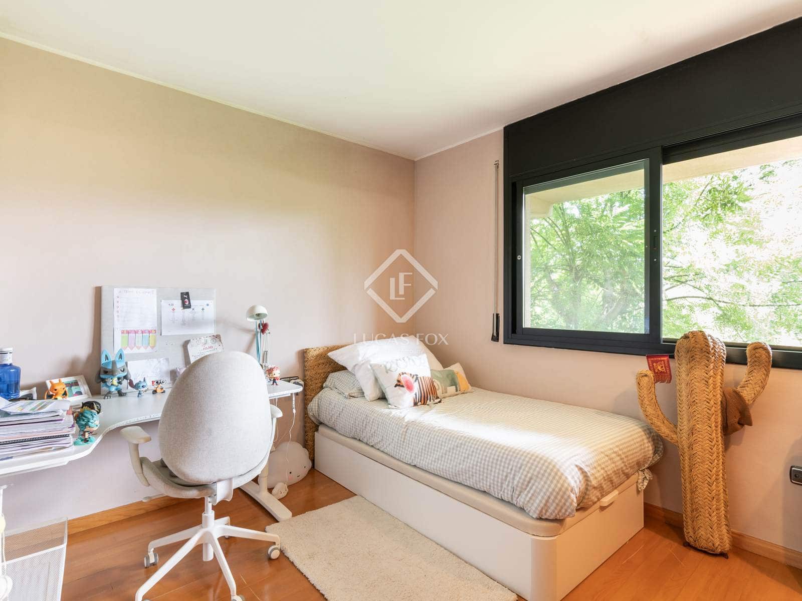 4 soveværelse Villa til salg i Sant Cugat del Valles med garage - € 795.000 (Ref: 9138561)