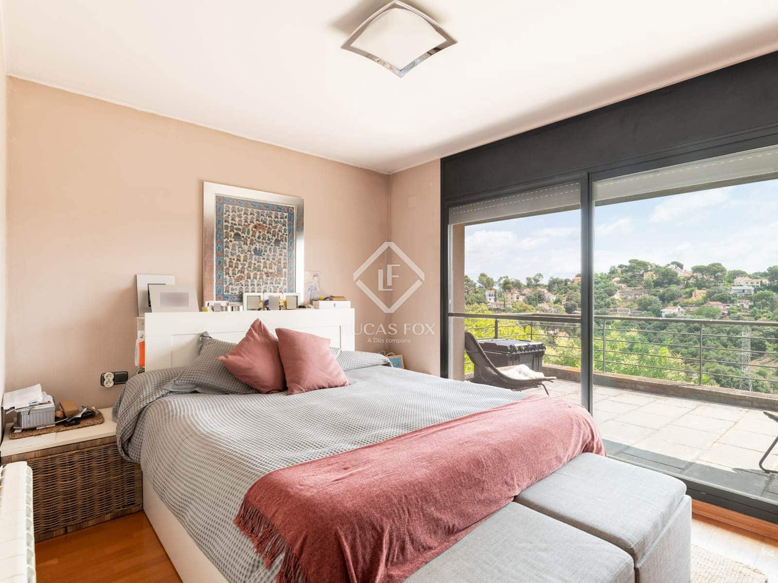 4 soveværelse Villa til salg i Sant Cugat del Valles med garage - € 795.000 (Ref: 9138561)