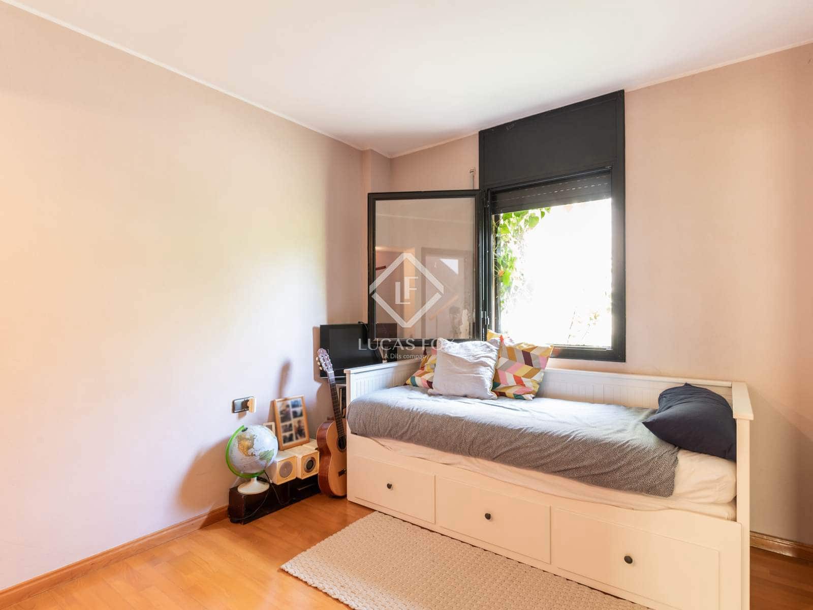 4 soveværelse Villa til salg i Sant Cugat del Valles med garage - € 795.000 (Ref: 9138561)